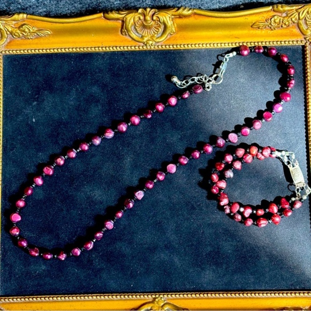 Elegant Dyed Freshwater Pearl & Faceted Jet Necklace & Bracelet Set